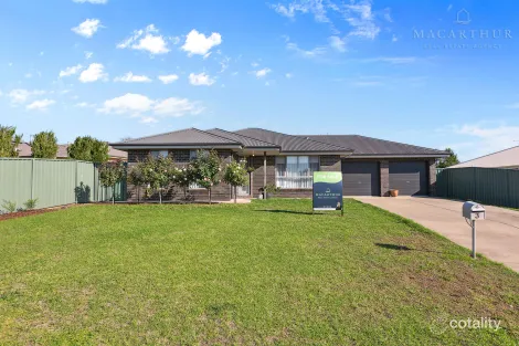 Property photo of 3 Paperbark Drive Forest Hill NSW 2651