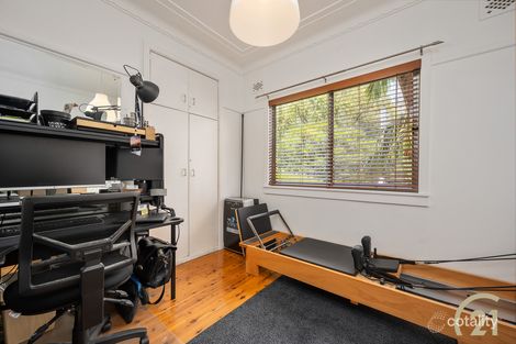 Property photo of 40 Waterside Crescent Carramar NSW 2163