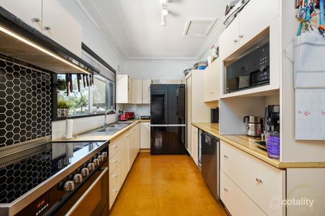 Property photo of 40 Waterside Crescent Carramar NSW 2163