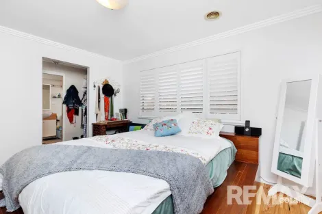 Property photo of 18 Galing Place Wagga Wagga NSW 2650