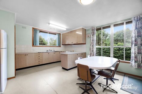 Property photo of 32 Shady Grove Nunawading VIC 3131