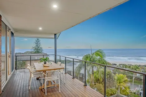 Property photo of 22 Dent Crescent Port Macquarie NSW 2444