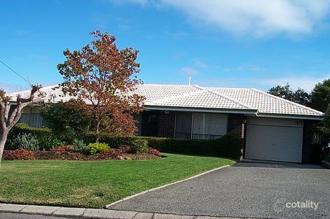 40 Chalfont Way, Swan View, WA 6056
