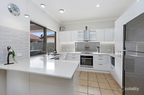 Property photo of 1 Mohr Close Sippy Downs QLD 4556