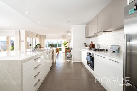 Property photo of 14 Jolimont Terrace Shepparton VIC 3630