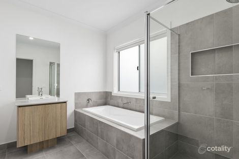 Property photo of 21 Unity Drive Mount Duneed VIC 3217