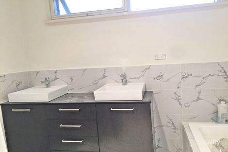 Property photo of 62 Ahern Road Pakenham VIC 3810