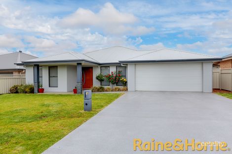 Property photo of 16 Wollomombi Parade Dubbo NSW 2830