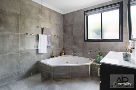 Property photo of 16 Brolga Close Blackbutt NSW 2529