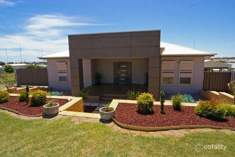 23 Victoria St, Moonta Bay, SA 5558