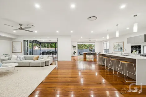 Property photo of 33 Little Barron Street Gordon Park QLD 4031