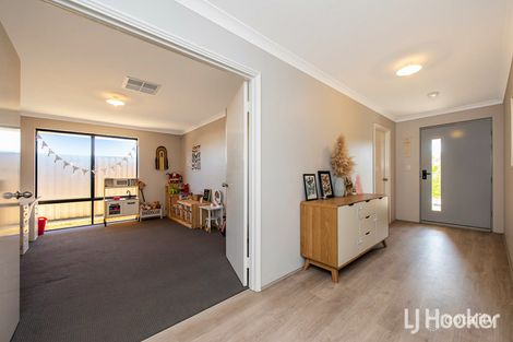 17 Bucker St, Whitby, WA 6123