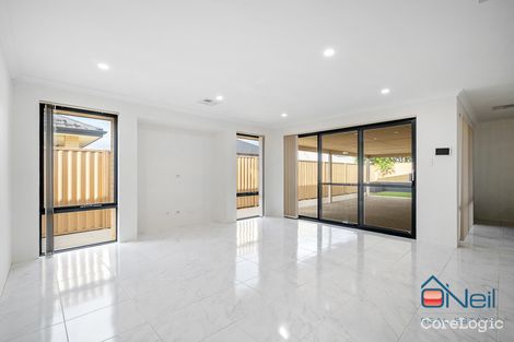 Property photo of 12 Manar Way Byford WA 6122