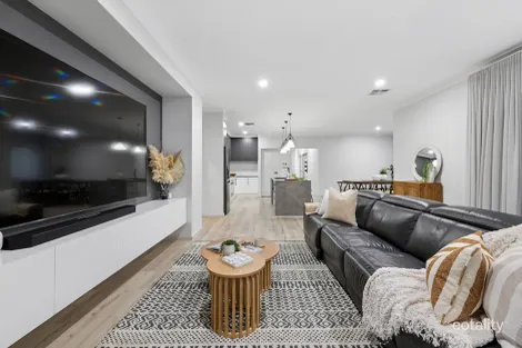 Property photo of 34 Macquarie Parade Meadows SA 5201