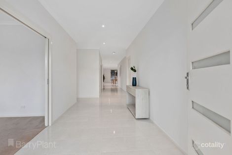 Property photo of 26 Landing Place Point Cook VIC 3030