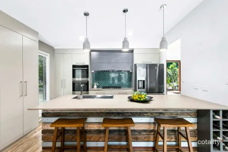 Property photo of 18 Flora Court Dundowran Beach QLD 4655