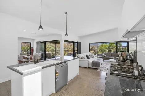 Property photo of 8 Cook Place Mudgee NSW 2850