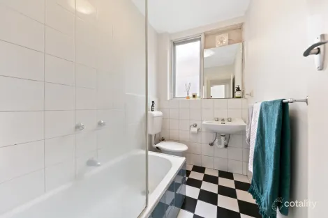 Property photo of 2/74 Denbigh Road Armadale VIC 3143