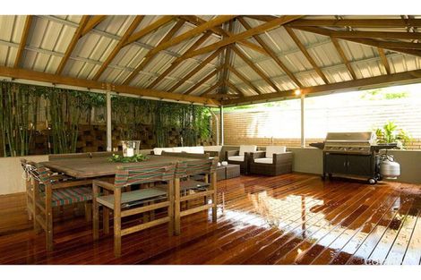 10 Akoonah St, Hope Island, QLD 4212