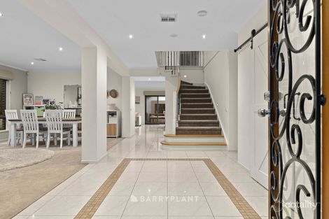 Property photo of 11 Oakmoss Place Berwick VIC 3806