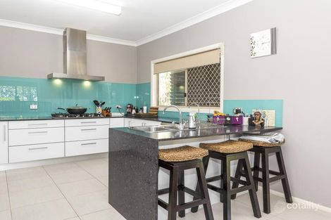 Property photo of 10 Oxley Parade Dunwich QLD 4183