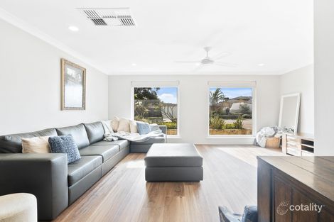 8 Mcpherson Ave, Noranda, WA 6062