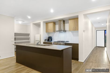 Property photo of 8 Aspect Drive Tarneit VIC 3029