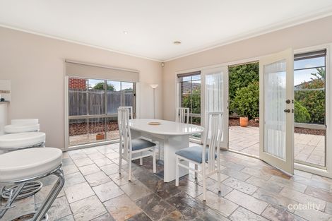 Property photo of 21 Stackpole Crescent Sunbury VIC 3429