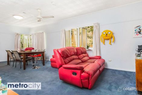 Property photo of 8 Eversley Terrace Yeronga QLD 4104