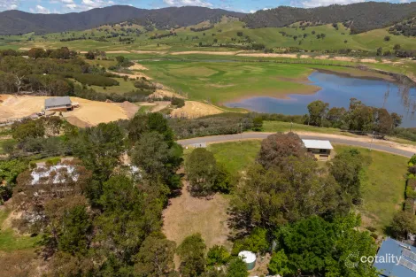 49 Willow Lake Dr, Macs Cove, VIC 3723