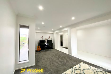 Property photo of 8 Mission Drive Aintree VIC 3336