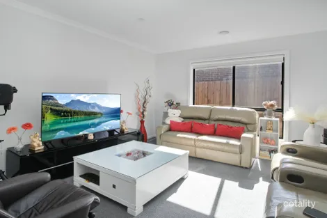 Property photo of 18 Bottlebrush Way Lucknow VIC 3875