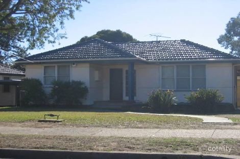 Property photo of 39 Lingayen Avenue Lethbridge Park NSW 2770