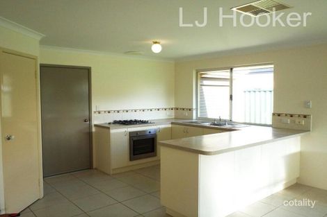 Property photo of 31 Antonio Circuit Port Kennedy WA 6172