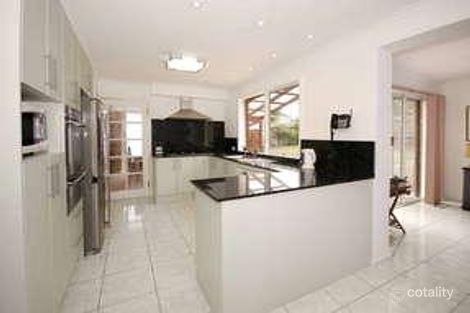 Property photo of 24 Oliver Court Mulgrave VIC 3170