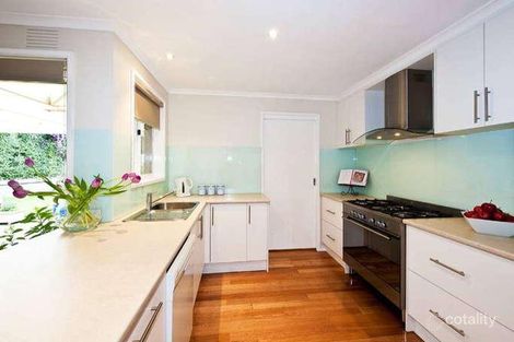 Property photo of 2 Solway Court St Helena VIC 3088