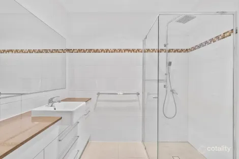 Property photo of 77 Kinmond Avenue Wavell Heights QLD 4012