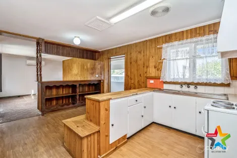 Property photo of 15 Rosher Road Lockridge WA 6054