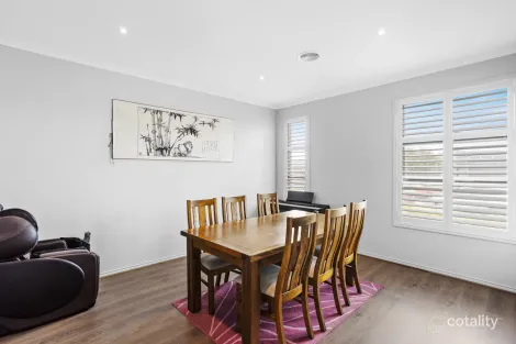 Property photo of 28 Ezra Street Cranbourne East VIC 3977