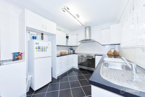 Property photo of 2 Arura Street Mansfield QLD 4122