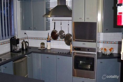 Property photo of 10 Hanly Street Redhead NSW 2290
