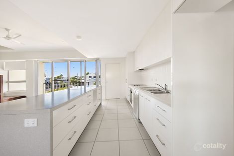 Property photo of 2/146 Eyre Street North Ward QLD 4810