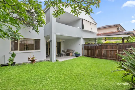 Property photo of 2/25 Ryans Road Northgate QLD 4013