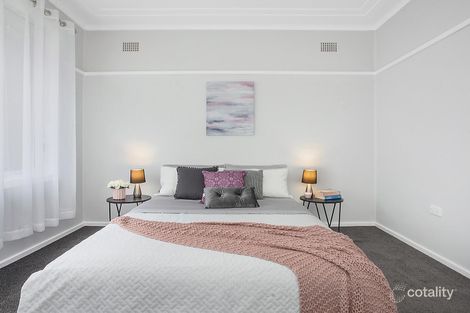 Property photo of 4 Warwick Avenue Mannering Park NSW 2259