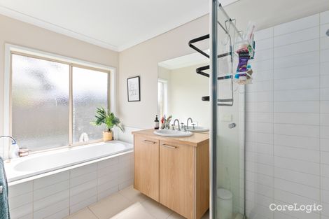 Property photo of 25 Perlette Drive Point Cook VIC 3030