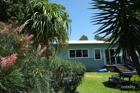 4 Elm St, Bendalong, NSW 2539