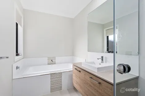 Property photo of 3 Meander Drive Calderwood NSW 2527