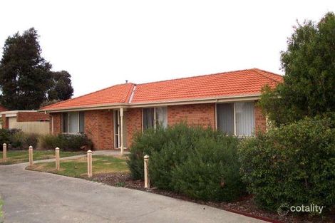 2/59 Clairmont Ave, Cranbourne, VIC 3977