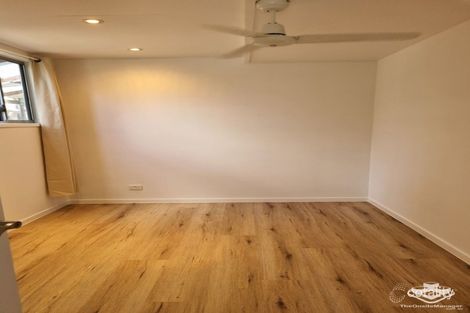 Property photo of 37 William Parade Fairfield QLD 4103