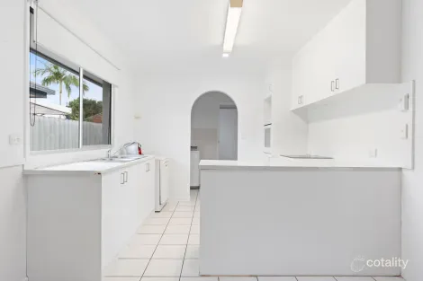 Property photo of 6 Mascala Parade Mermaid Waters QLD 4218